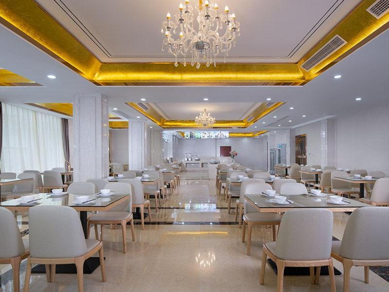Vienna Hotel Guangzhou Airport Esterno foto
