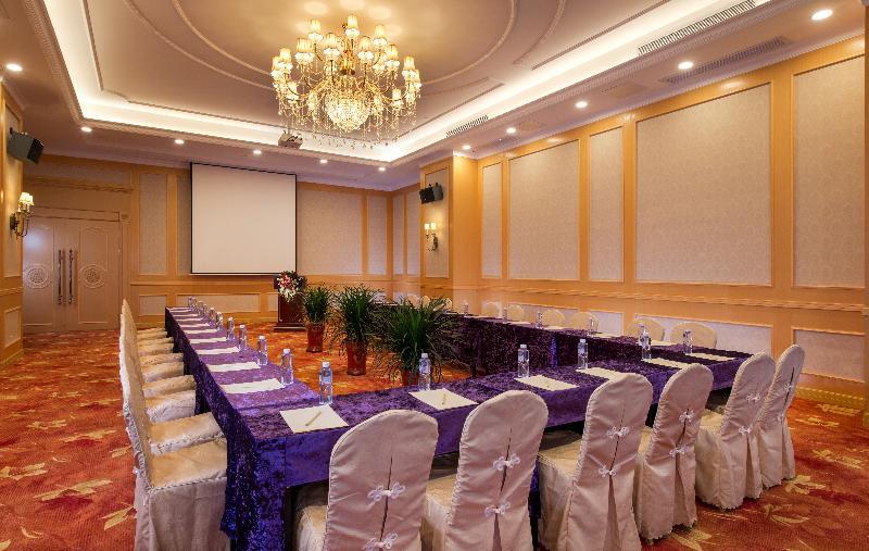 Vienna Hotel Guangzhou Airport Esterno foto