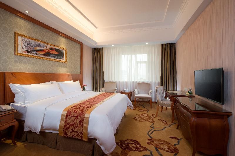 Vienna Hotel Guangzhou Airport Esterno foto