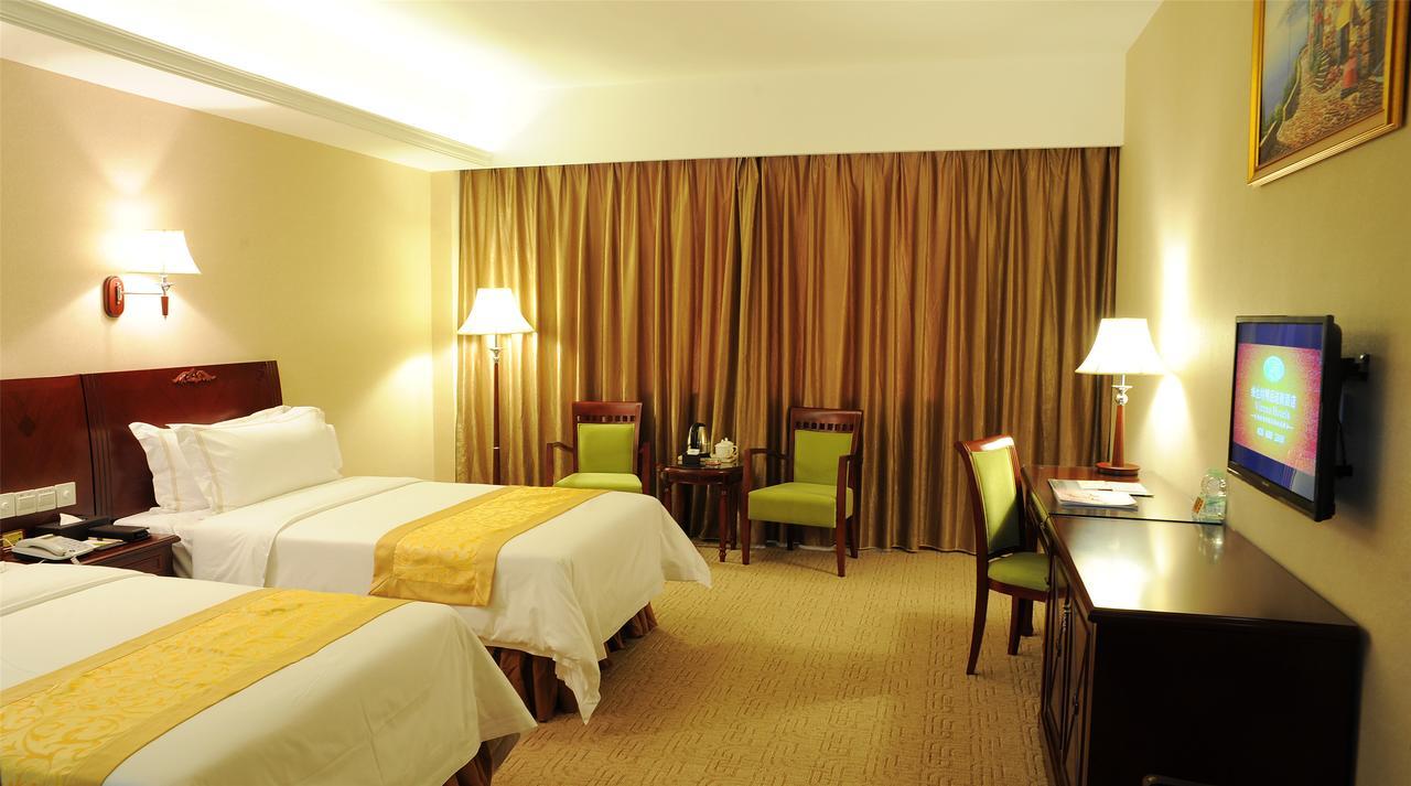 Vienna Hotel Guangzhou Airport Esterno foto