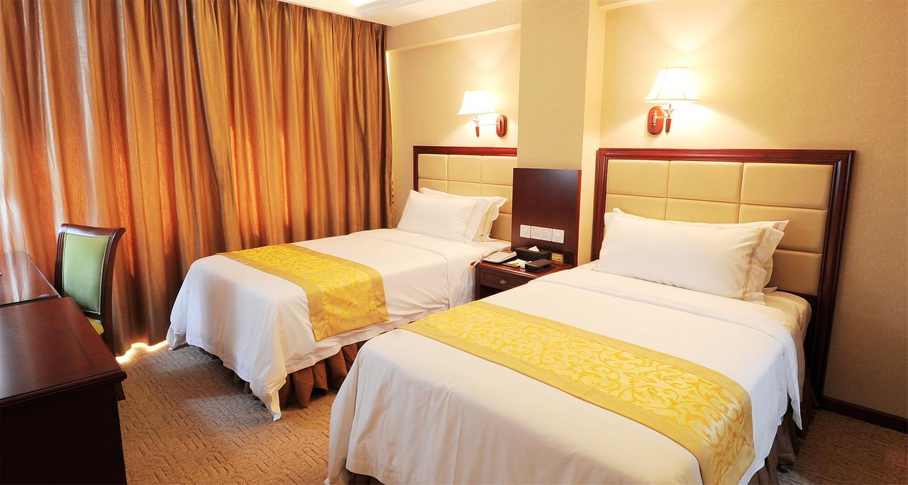 Vienna Hotel Guangzhou Airport Esterno foto
