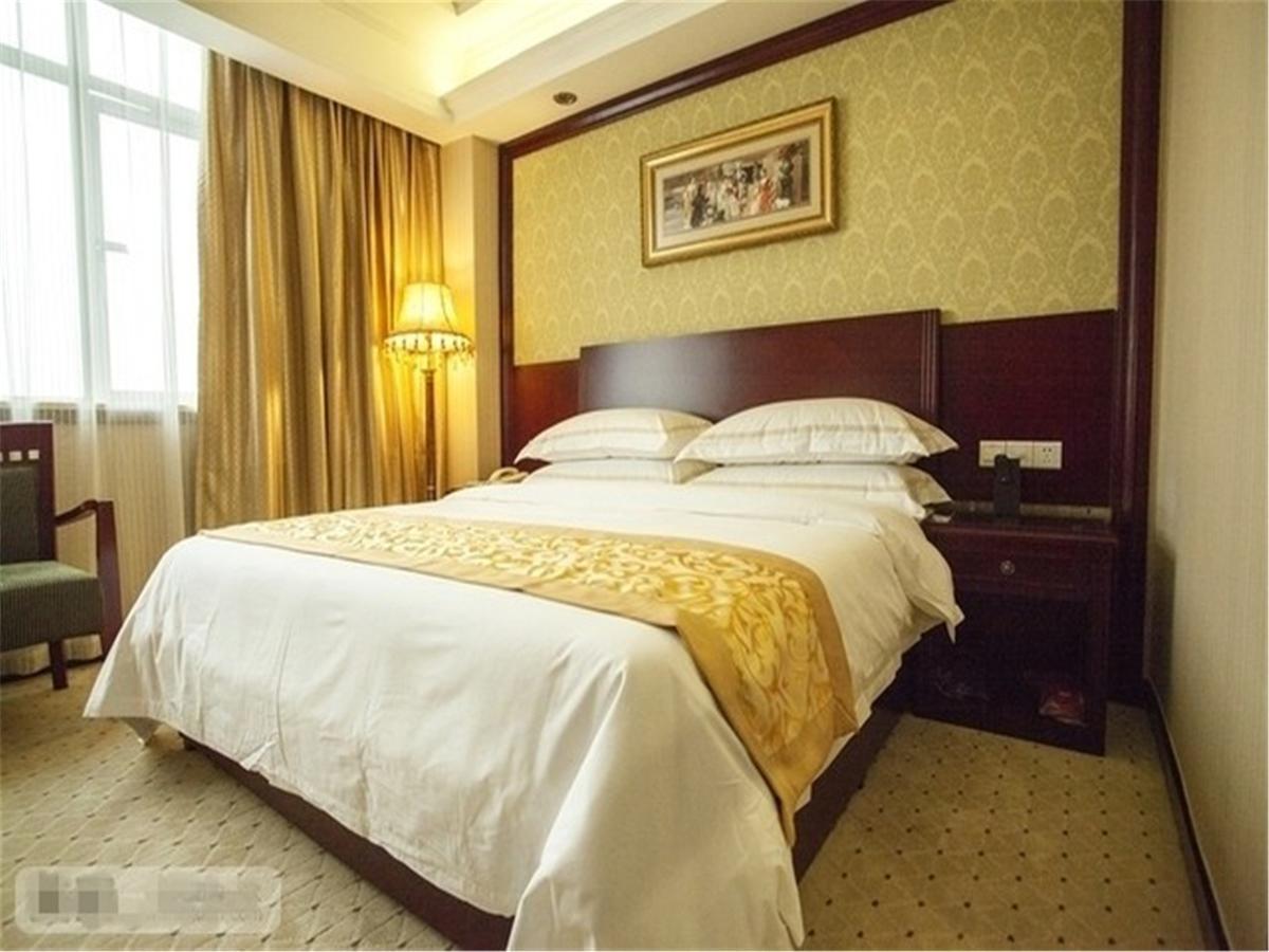 Vienna Hotel Guangzhou Airport Esterno foto
