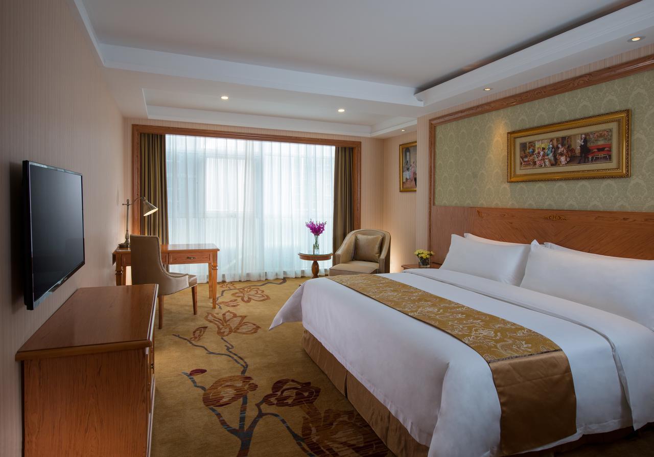 Vienna Hotel Guangzhou Airport Esterno foto